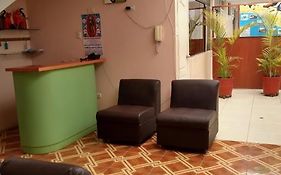Hospedaje Golden Inn